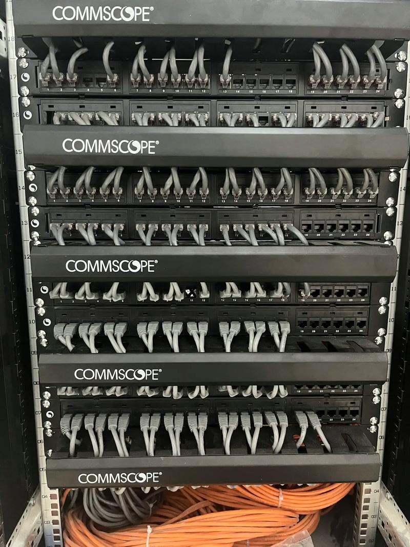 智能化弱电工程 计算机网络工程施工全记录——机房篇